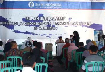 Bank Indonesia menggelar pasar murah dan penukaran pecahan uang Rupiah menjelang lebaran Idul Fitri 1440 H