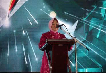 Ketua Tim Penggerak PKK Pusat Erni Guntari Tjahjo Kumolo