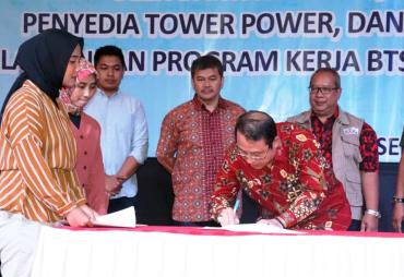 Penandatanganan Berita Acara Design Review Meeting oleh BAKTI Kominfo, Operator Seluler, Penyedia Tower Power dan Pemerintah Kabupaten Untuk Pelaksanaan Program Kerja BTS Blankspot Tahun Anggaran 2019 