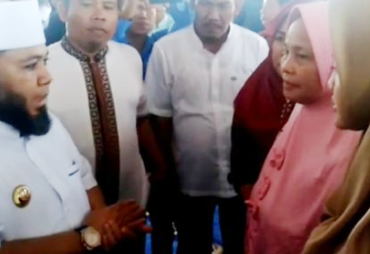 Walikota Helmi Hasan saat bertemu warga Kota Bengkulu