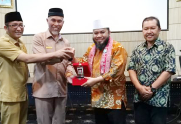 Walikota Bengkulu MoU dengan Walikota Padang