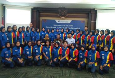 Foto Bersama Bank BI Bengkulu dan gerai Indomaret dan Bank Mandiri.usai sosialisasi 
