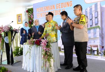 peresmian Gedung Centra Medis Rumah sakit Tiara Sella Oleh Gubernur Bengkulu Rohidin Mersyah dan Kapolda Bengkulu Drs.Supratman