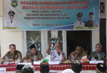 Bupati Gusnan Dorong Seginim dan Kedurang Kembali Jadi Lumbung Padi