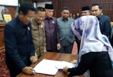 Paripurna Pengesahan Raperda BUMD