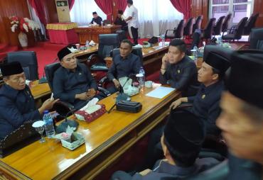 Paripurna Pembentukan 3 Pansus 