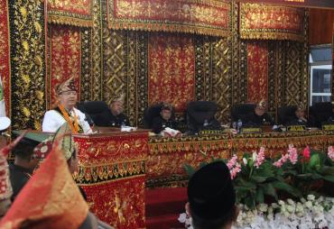 Hadiri Paripurna Istimewa DPRD HUT BS ke 71, Ini Pesan Gubernur Rohidin