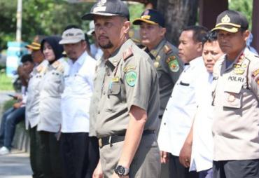 Penertiban Puluhan Lapak PKL di Kawasan Pantai Panjang