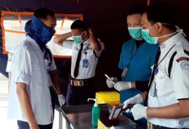 Posko RSHD Lakukan Pengecekan terhadap Pasien dan Pengunjung