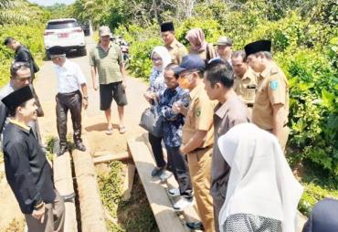 Kadis PUPR Kota Bengkulu Sidak Perbaikan Jalan dan Drainese Rawan Banjir