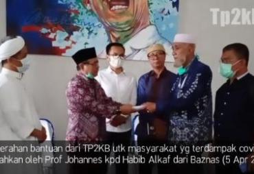 TP2KB Serahkan Infaq untuk Masyarakat Kota Bengkulu yang Terdampak Covid-19