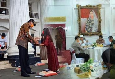 Rapat Evaluasi Penanganan Covis-19, Ketua DPRD Provinsi Setuju Usulan Relalokasi Anggaran