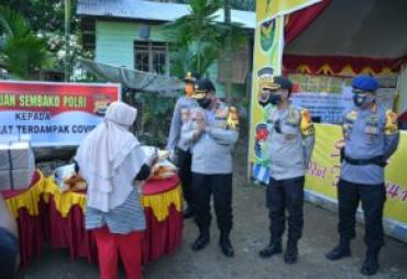 wakapolda berikan bantuan ke masyarakat mukomuko