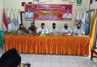 Rendy Eko Supriyanto saat memberi penjelasan  perihal tertundanya PK  Infrastruktur 2020 karna dana DD dialihkan untuk BLT-DD warga yang terdampak Covid-19.