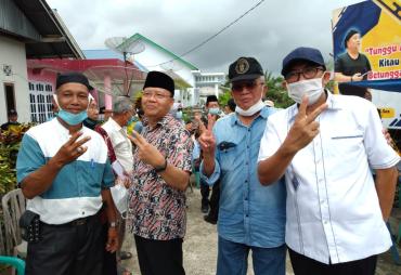 Rohidin bersama tokoh - tokoh Bengkulu Selatan