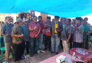 Foto bersama masyarakat Kedurang