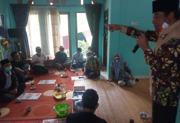 Rosjonsyah menyampaikan sambutan