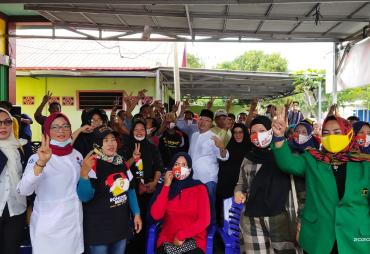 Rohidin bersama masyarakat Nasal Kaur