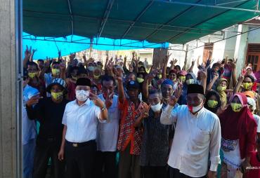 Rohidin bersama masyarakat Rindu Hati Bengkulu Tengah