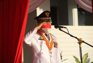Gubernur Rohidin Mersyah