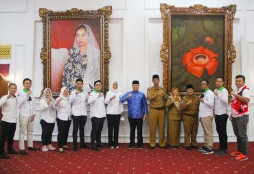 Gubernur Rohidin bersama HKTI
