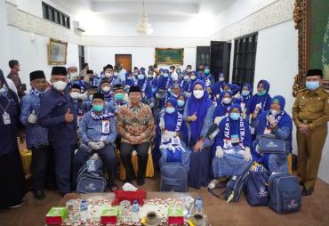 Lepas Jemaah Umroh,  Gubernur Rohidin Minta Doakan Bengkulu…