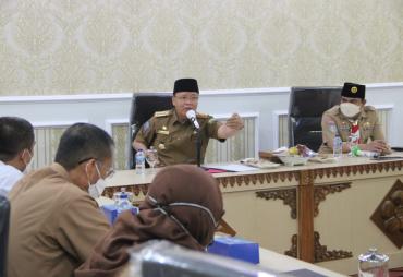 Gubernur Rohidin
