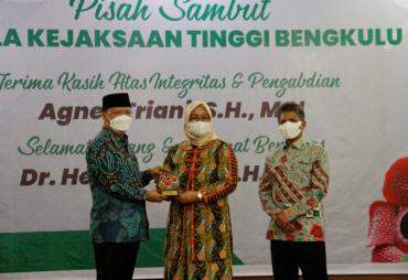 Gubernur Rohidin
