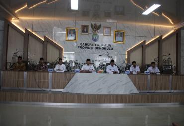 Gubernur Rohidin Dorong Pengembangan Tambak Udang Kabupaten Kaur