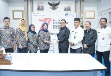 Bupati Kepahiang Terima Hibah BMN TPST Lubuk Sahung