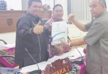 Rapat Penyerahan Raperda APBD 2023 dan Raperda Perubahan APBD 2022 DPRD Kepahiang