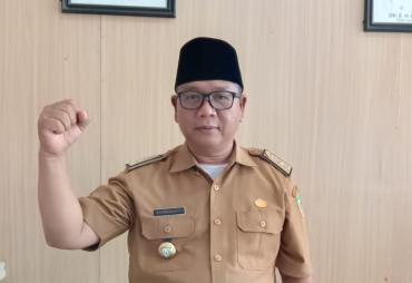 Kepala DPMPTSP Provinsi Bengkulu Karmawanto