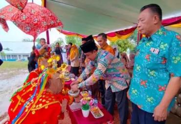 Waka II DPRD Kota Bengkulu Buka Kegiatan Semarak Bulan Bahasa HUT SMPN 24