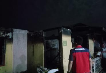 Dinsos Kota Bengkulu Salurkan Bantuan Sembako Korban Kebakaran di Panorama