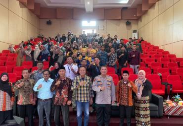 Anggota Komisi l DPRD Provinsi Bengkulu Sumardi MM jadi Narasumber Seminar Nasional dalam rangka gebyar HTN Cup