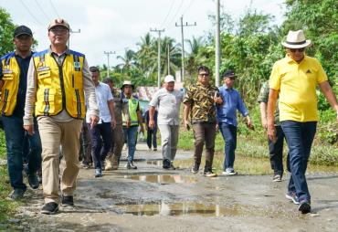 Waka I DPRD Provinsi Bengkulu Tinjau Rencana Pembangunan Jalan Poros di Kaur
