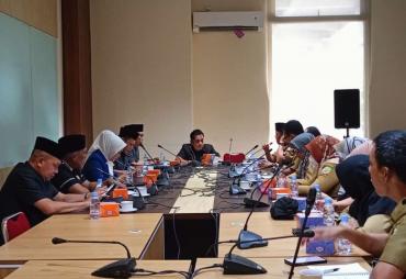 Komisi IV DPRD Provinsi Gelar Hearing Bersama OPD dan Kepala Sekolah, Bahas PPDB