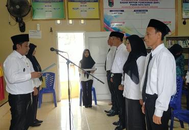 Kepala Pekon Kota Batu Tanggamus Lantik 4 Aparatur Pekon