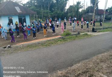 Kegaitan Senam Sehat Ibu-ibu di Kecamatan Sindang Dataran Rutin Dilaksanakan