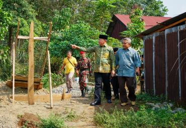 Gubernur Rohidin Tinjau Pembangunan Gedung Baru SMP Muhammadiyah Arga Makmur