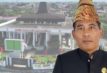 Anggota Dewan Provinsi  Bengkulu Fitri SE 