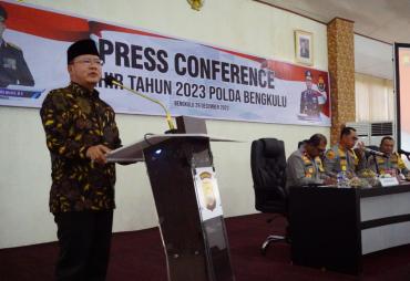 Gubernur Rohidin