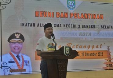 Gubernur Rohidin Larang Warga Mainkan Petasan