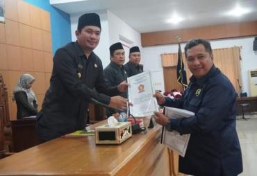 Paripurna Penyampaian Pandangan Umum Fraksi DPRD BU Terkait Dua Raperda