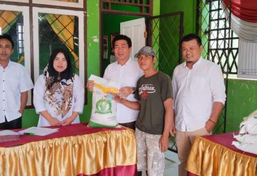 Pemdes Kuto Rejo Bagikan Beras Kepada Masyarakat Sebanyak…