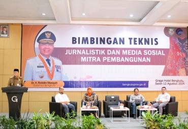 Bimtek Jurnalistik dan Media Sosial: Pemprov Bengkulu…