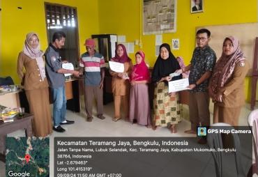 Pembagian BLT DD