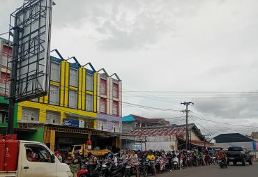 Antrean Panjang di SPBU Rawa Makmur, Bengkulu Kembali…