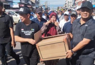 Relokasi Humanis PKL KZ Abidin 1, Dedy Wahyudi Turun Langsung Angkat Lapak