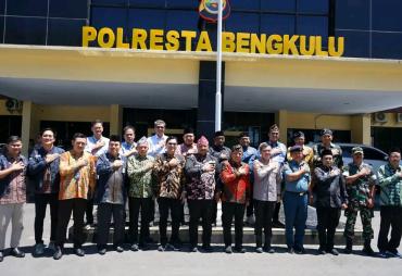 Walikota Bengkulu Silaturahmi dengan Kapolresta Baru, Dedy…